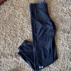 Black UA leggings